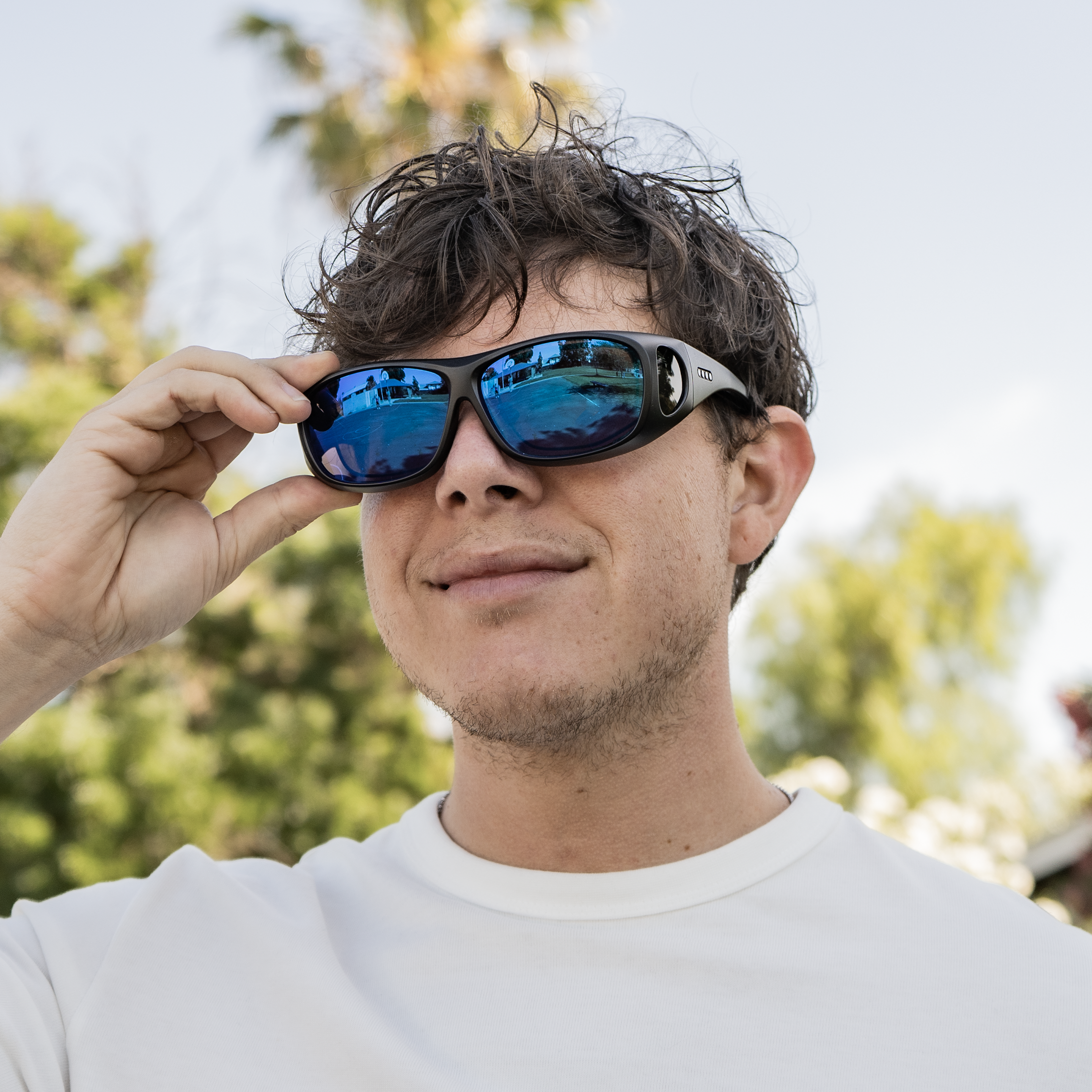 Altavista Fitover Matte Black Polarised Deutan Plano